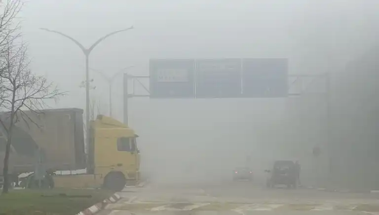 Yoğun Sis, Görüşü 20 Metreye Düşürdü